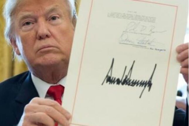 Trampın imzası dollarların üzərində olacaq