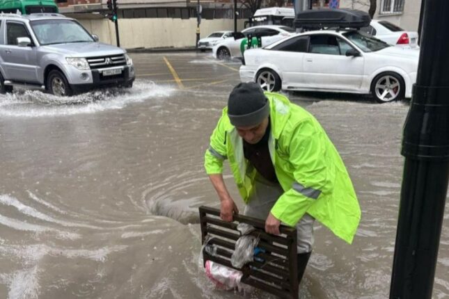Nərimanov Rayon Mənzil-Kommunal Təsərrüfatı Birliyinin kollektivi 24 saatlıq iş rejimində çalışır VİDEO-FOTO