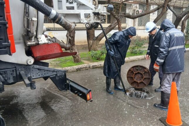 Bakıdakı bu ərazilər yağış sularından təmizlənir – Video
