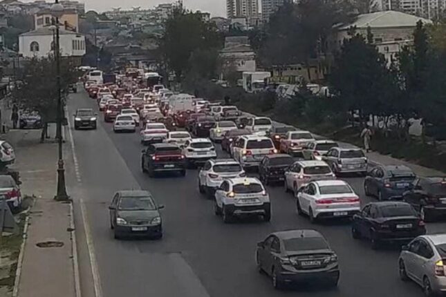 Bakı həftəyə tıxacla başladı – SİYAHI