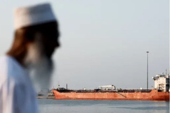 Hörmüz tamamilə bağlandı