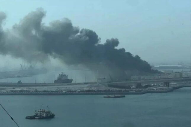ABŞ İranın hərbi gəmisini batırdı: 80 əsgər ölüb, 100-dən çox itkin düşüb