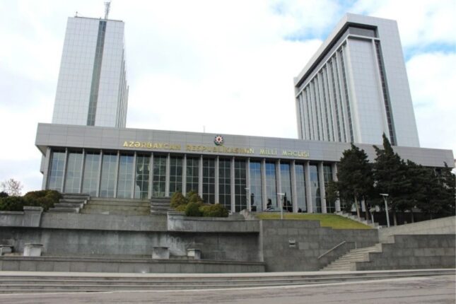 “Kompüter sistemi” ifadəsi LƏĞV EDİLDİ