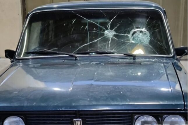 Ana və oğlu döyüldü, avtomobillərinə ziyan vuruldu