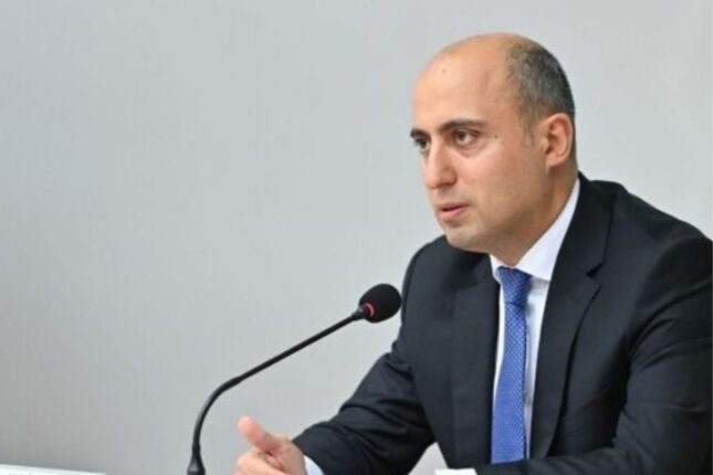 Dosent “Danışır təcrübə” layihəsi haqqında: “Nazir hansı uğur və nəticədən danışır?”