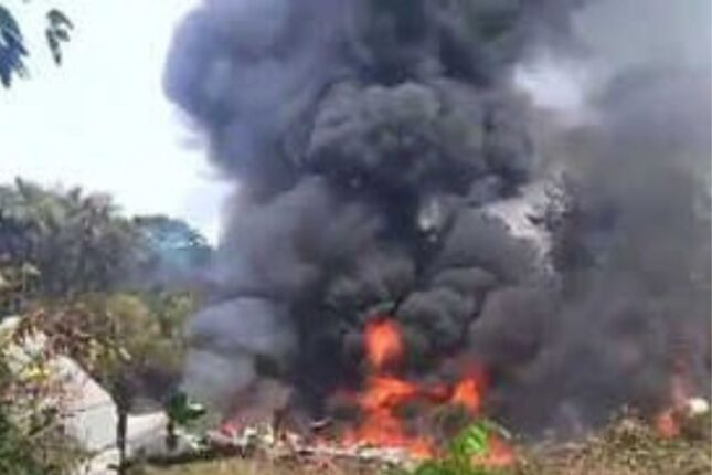 100-dən çox hərbçinin olduğu təyyarə qəzaya uğradı – VİDEO