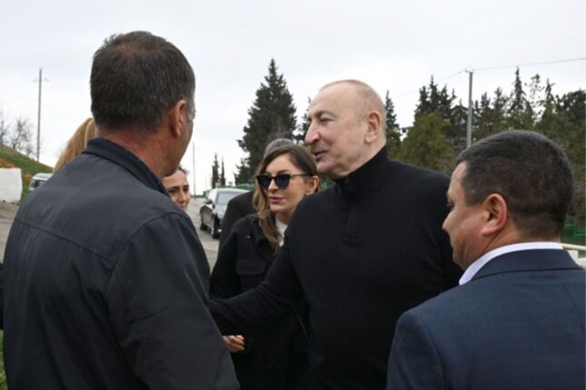 “Yaxşı nümunə göstərirsiniz, gərək əhali artsın” – Prezidentdən 6 uşaqlı ataya