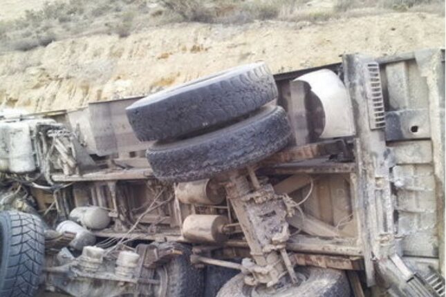 Kəlbəcərdə yük maşını aşdı – 3 nəfər öldü