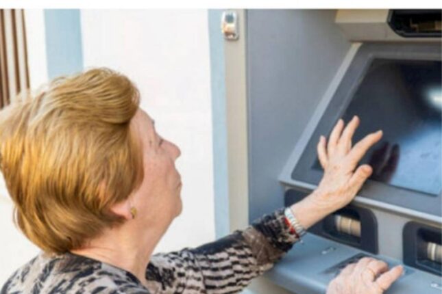 Dövlət qulluqçularının maaşının baza hissəsi artırılır