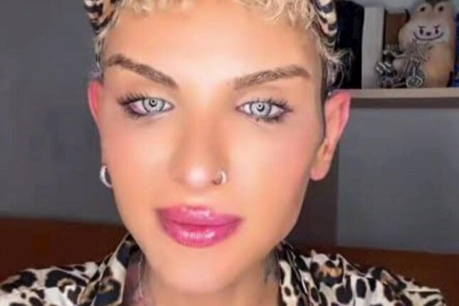 Gecə canlı açıb səs-küy saldı – Polis bölməsinə aparıldı