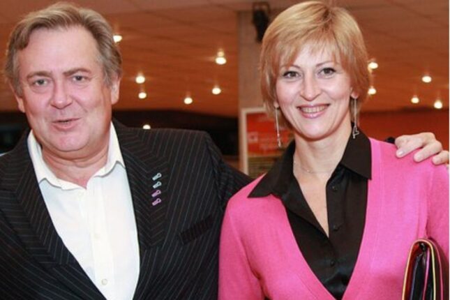 Tanınmış rus yumorist möhkəm ailənin sirrini açıqladı