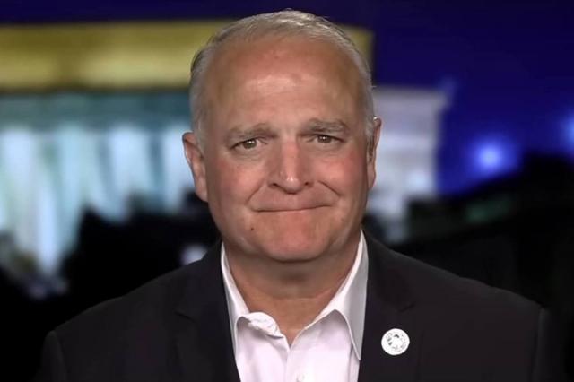 Amerikalı politoloq: “ABŞ İrana qarşı genişmiqyaslı hücuma hazırlaşır”