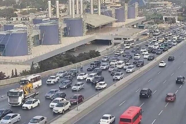 Bakının bir sıra yollarında sıxlıq var – SİYAHI