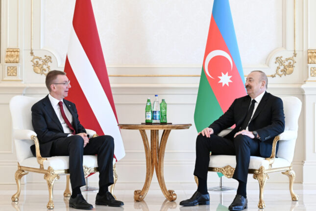 Prezidentlər təkbətək görüşdü – Fotolar