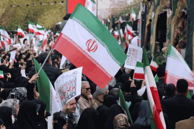 İranlıların 87 faizi müharibənin davam etməsini istəyir?