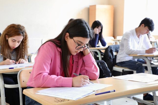 Abituriyentlərə şad xəbər – İmtahanda əlavə vaxt veriləcək