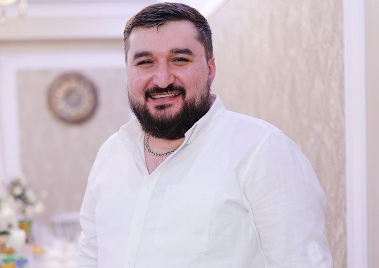 Əməliyyatdan 12 gün sonra ölən Adilin ailəsi – Həkimdən şikayətçidir