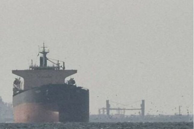 Hörmüzdə İsrailə məxsus gəmi vuruldu