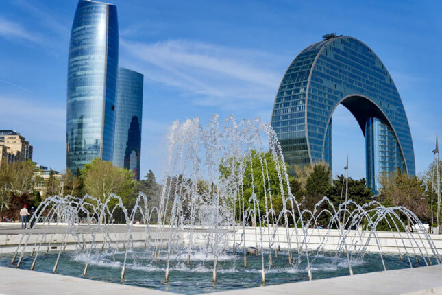 35° isti, intensiv yağışlar – Mayın havası