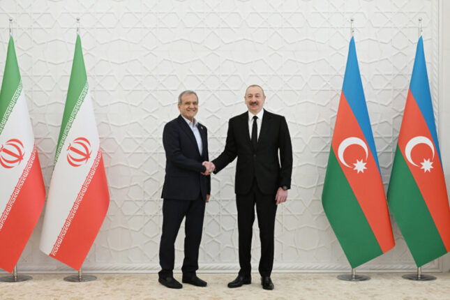 İlham Əliyev atəşkəslə bağlı Məsud Pezeşkianı təbrik edib