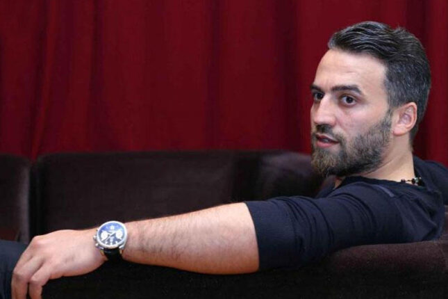 “10 yaşımda metronun qabağında qələm satırdım”