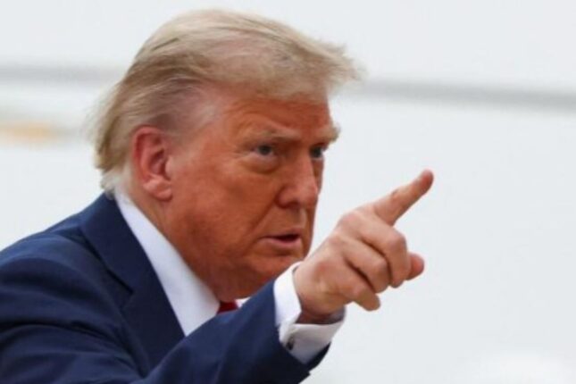 İran gəmiləri dərhal məhv ediləcək – Tramp