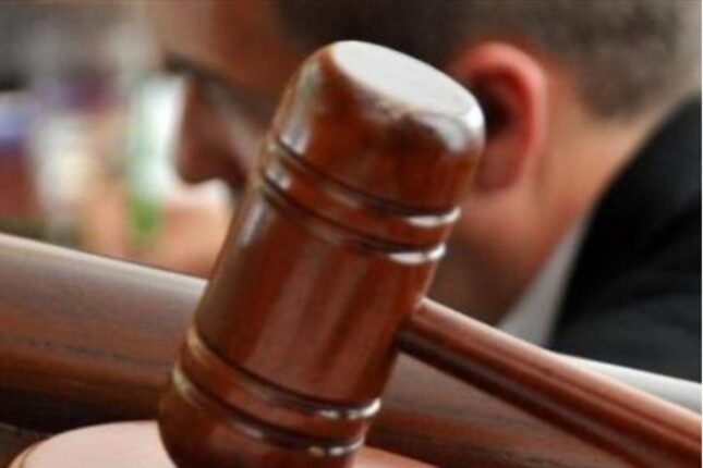 Bakıda qəribə olay: Məhkəmədən öz həbsini istədi