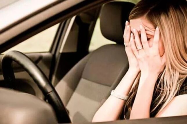 Azərbaycanda qadın sevgilisinin maşınını qaçırıb QƏZAYA DÜŞDÜ