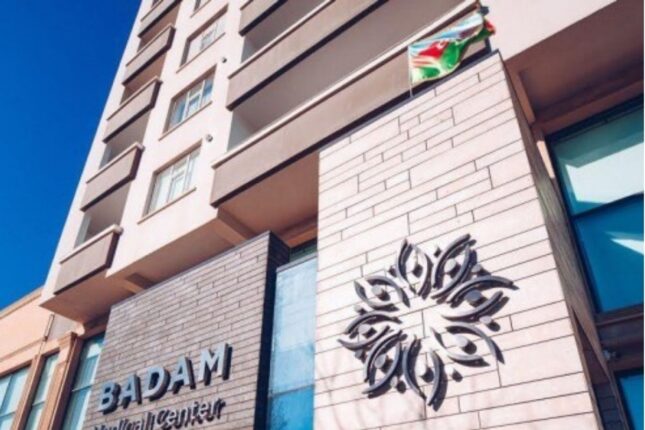 Məşhur xəstəxana borca düşdü