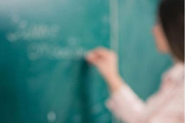 Deputata ŞOK CAVAB: “Müəllimlərin maaşı 500 manatdır, onlar da…”