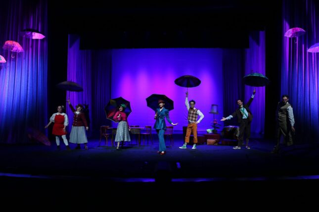 Gənc Tamaşaçılar Teatrında “Meri Poppins” tamaşasının premyerası keçirilib-FOTO