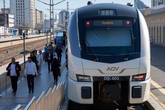 Kürdəmirdən Bakıya qatarla gedənlərin nəzərinə: Vaxt 1 saat qısaldıldı