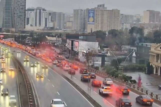 DİQQƏT: Bu yollarda tıxac var – SİYAHI