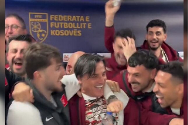 Türkiyə millisinin üzvləri mətbuat konfransına “hücum etdilər” – Video