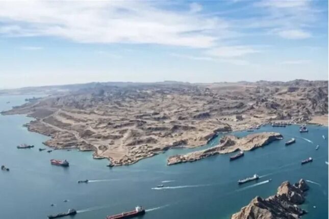 İran XİN: Hörmüz boğazı hamı üçün açıqdır