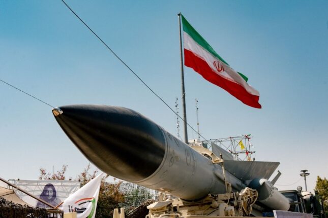 İranın silahlarının çoxu torpağın altında qalıb İranın silahlarının çoxu torpağın altında qalıb