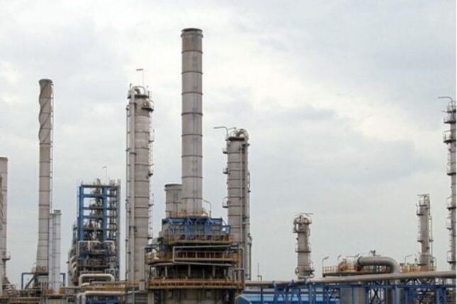 İsrail İranın ən böyük neft-kimya zavoduna zərbə endirib