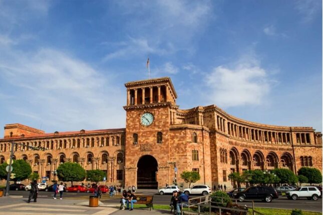 ABŞ-İran savaşı Ermənistanı böhrana sala bilər