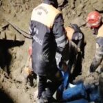 qobustanda-torpaq-cokdu-olen-var-video