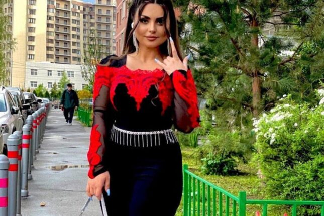 “Yarım saat üçün Aysun da, mən də 4000 manat ALIRIQ”