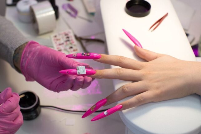 Mütəxəssis uzun dırnaqların təhlükəsindən danışdı