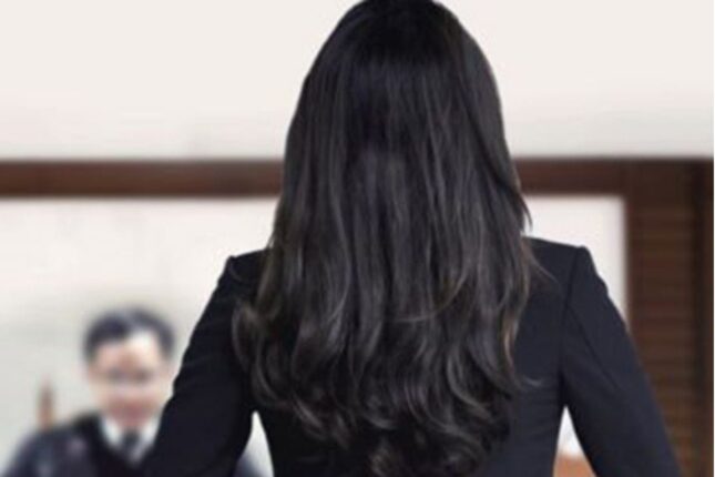 İşdən çıxarılan müdir 10 nəfərdən külli miqdarda pul alıbmış