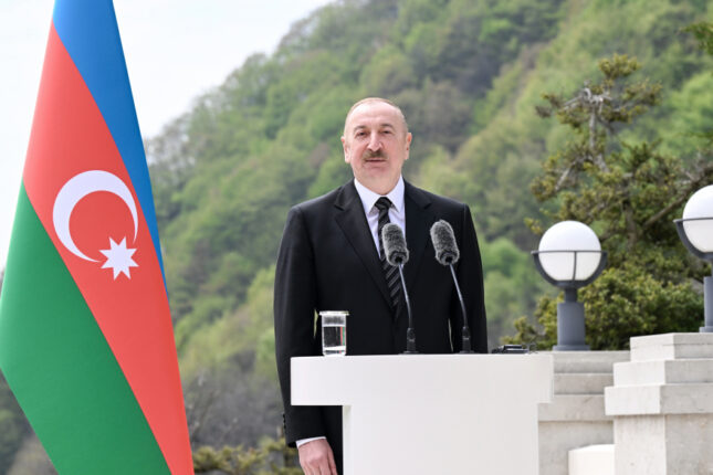 “Çexiya ilə çox fəal siyasi dialoqumuz var”