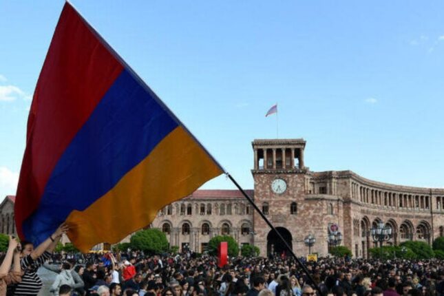 Ermənilərin ağlı qaçıb: “İrəvanda mitinqə qatılanların hamısı azərbaycanlılar olub”