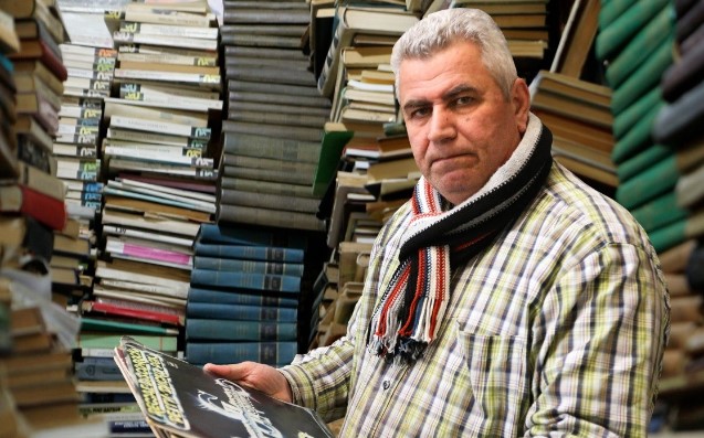 Divarları kitabdan olan məkan – Bir bukinistin HƏYAT HEKAYƏSİ – VİDEO