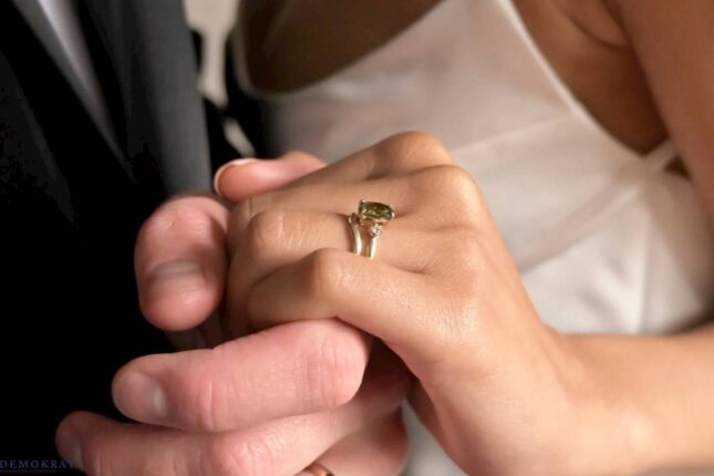 Yayda sevgili tapmaq istəyinin səbəbi günəşdir — Psixoloq