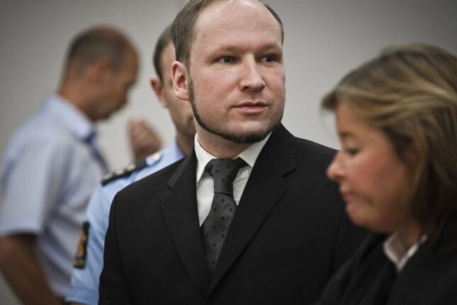 77 nəfəri qətlə yetirən terrorçu yenidən azadlığa çıxmaq istəyir