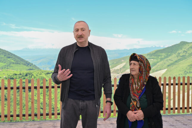 Prezident: Müstəqillik Günü hər birimiz üçün çox əzizdir Prezident: Müstəqillik Günü hər birimiz üçün çox əzizdir