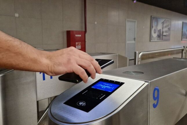 Metro və avtobuslarda əlavə gedişhaqqı çıxılması ilə bağlı – Rəsmi açıqlama