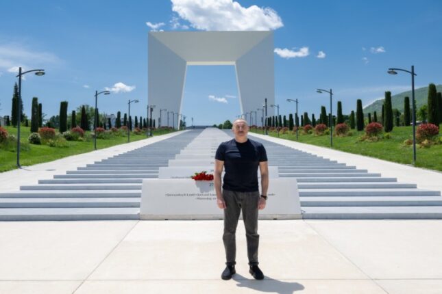 İlham Əliyev Xankəndidə Zəfər parkında -FOTOLAR